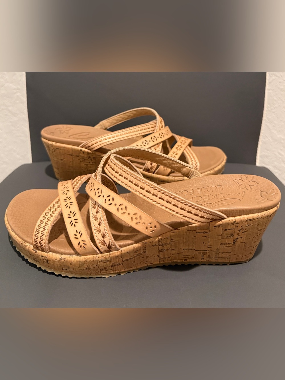 Skechers Women's BEVERLEE Wedge Sandals - Tiger Posse Size 7